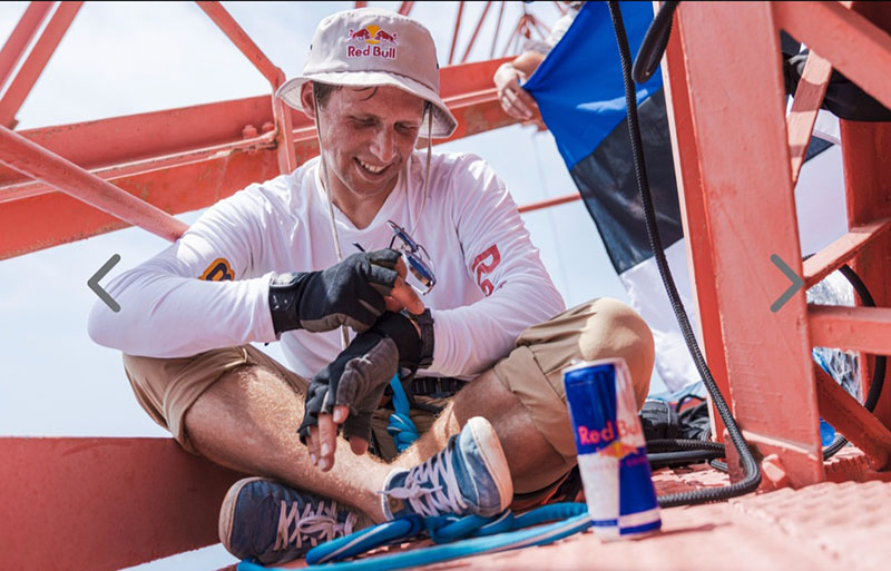 Jaan Roose, atleta di slackline, Messina, luglio 2024