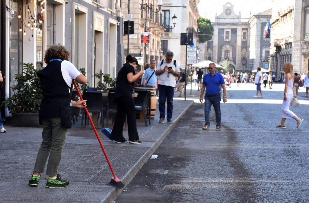 Cenera vulcanica a Catania